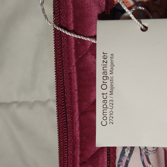 Vera Bradley Compact Organizer - Picture 5 of 8